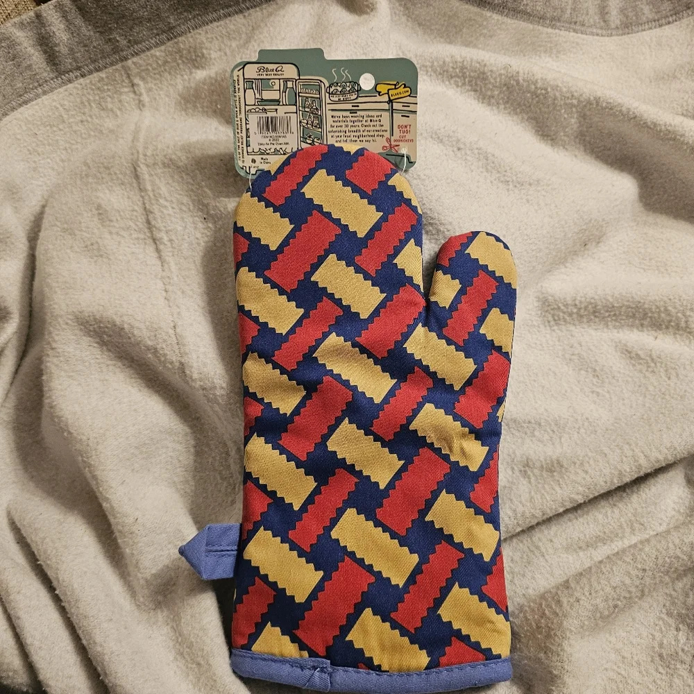 Blue Q Easy As Pie Is Such A Lie Baking Themed Oven Mitt